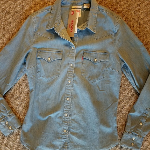 Levi's Tops - Levi's denim button up Levi's Tops - Levi's denim button up